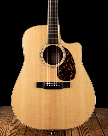Larrivee DV-03 SP - Natural *USED*