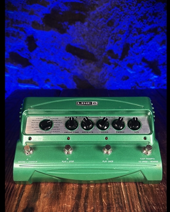 Line 6 DL4 Delay Effects Pedal *USED*