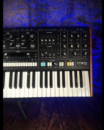 Moog Muse 8-Voice Polyphonic Analog Synthesizer *USED*