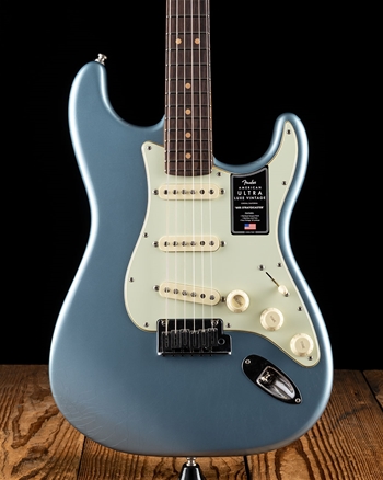 Fender American Ultra Luxe '60s Stratocaster - Ice Blue Metallic