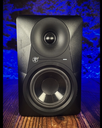 Mackie MR524 - 50 Watt 1x5" Powered Studio Monitor *USED*