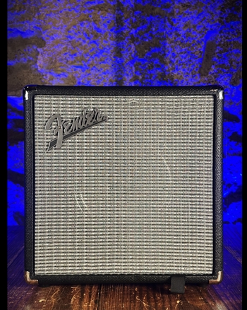 Fender Rumble 15 (V.3) - 15 Watt 1x8" Bass Combo *USED*