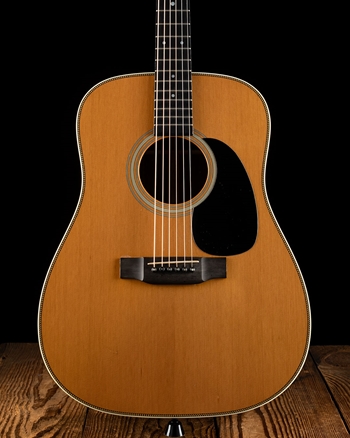 Martin HD-28 P Cedar Top - Natural *USED*