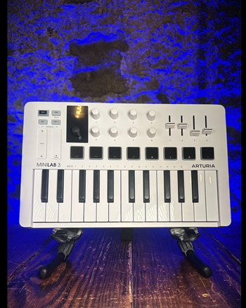 Arturia MiniLab 3 25-Key MIDI Keyboard Controller *USED*
