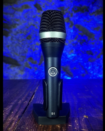 AKG D5 Dynamic Supercardioid Vocal Microphone *USED*