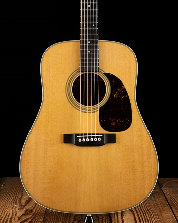 Martin D-28 - Natural *USED*