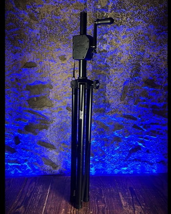 On Stage Stands SS8800B+ Power Crank-Up Speaker Stand *USED*