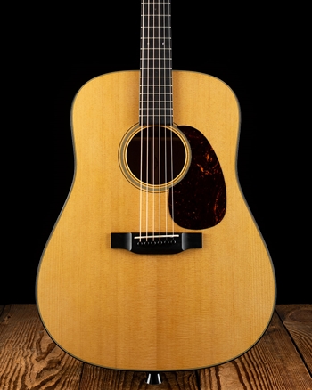 Martin D-18 - Natural *USED*