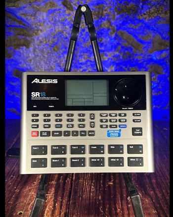 Alesis SR18 Drum Machine *USED*