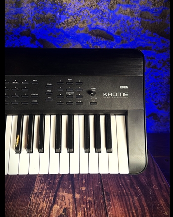 Korg KROME 61-Key Music Workstation *USED*