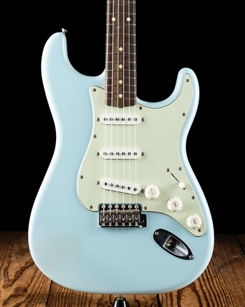 Fender Limited Edition Vintera II Road Worn '60s Stratocaster - Sonic Blue *USED*
