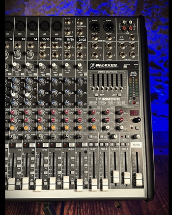 Mackie ProFX22 22-Channel Effects Mixer *USED*