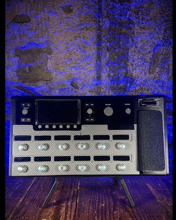 Line 6 Helix Floor Guitar Multi-Effects Processor Pedal *USED*