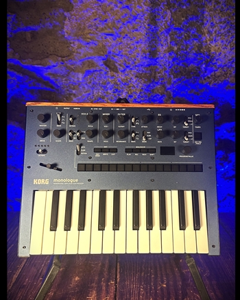 Korg monologue 25-Key Monophonic Analogue Synthesizer *USED*