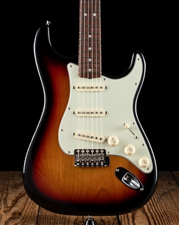 Fender American Original 60s Stratocaster - 3-Color Sunburst *USED*