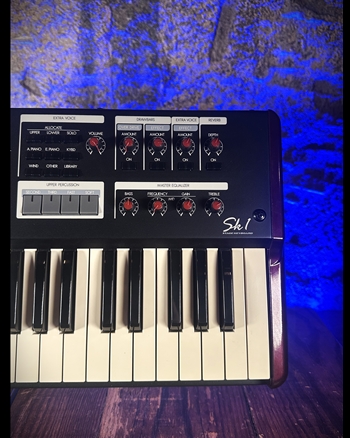 Hammond Sk1 61-Key Organ *USED*