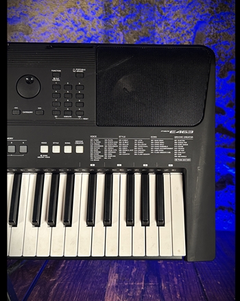 Yamaha PSR-E463 61-Key Portable Keyboard *USED*