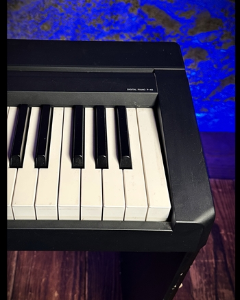 Yamaha P-45 88-Key Digital Piano - Black *USED*