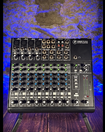 Mackie 1202VLZ4 12-Channel Analog Mixer *USED*