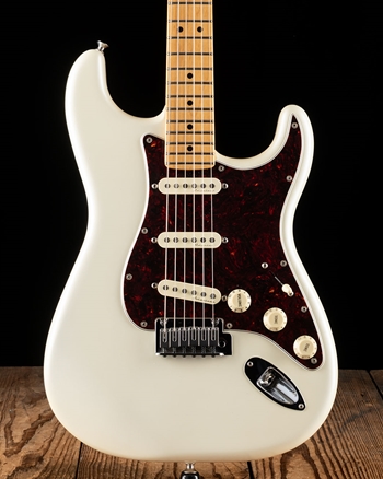 Fender Player Plus Stratocaster - Olympic Pearl *USED*