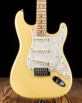 Fender Deluxe Roadhouse Stratocaster - Vintage Yellow *USED*