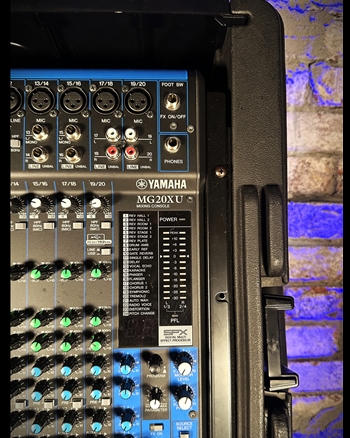 Yamaha MG20XU 20-Channel Mixing Console *USED*