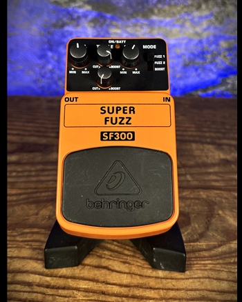 Behringer SF300 Super Fuzz Pedal *USED*