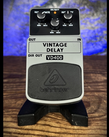 Behringer VD400 Vintage Delay Pedal *USED*