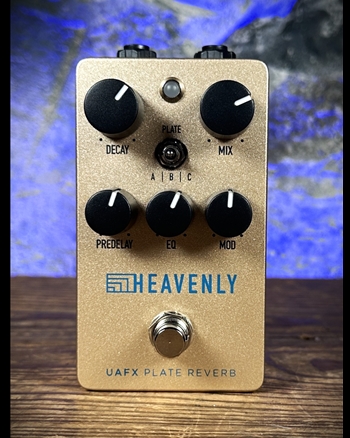 Universal Audio Heanvenly Plate Reverb Pedal *USED*