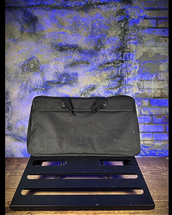 Misc Pedalboard W/Gig Bag *USED*
