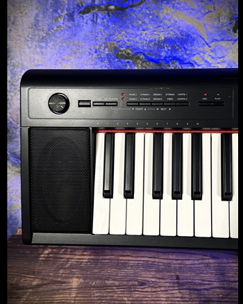 Yamaha NP-12 - 61-Key Piaggero Digital Piano - Black *USED*
