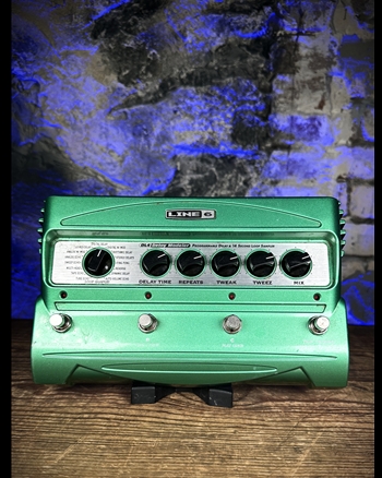 Line 6 DL4 Delay Effects Pedal *USED*