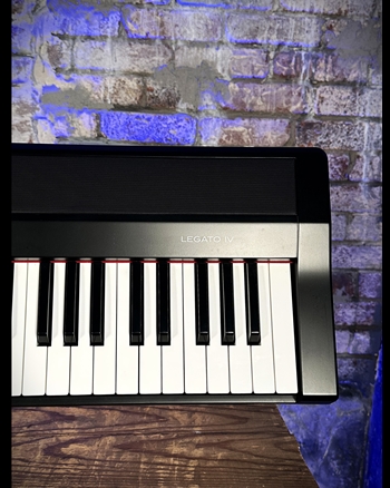 WILLIAMS  Legato IV 88-Key Digital Piano *USED*