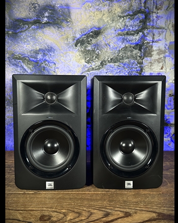 JBL LSR305 - 82 Watt 1x5" Powered Studio Monitors (Pair) *USED*