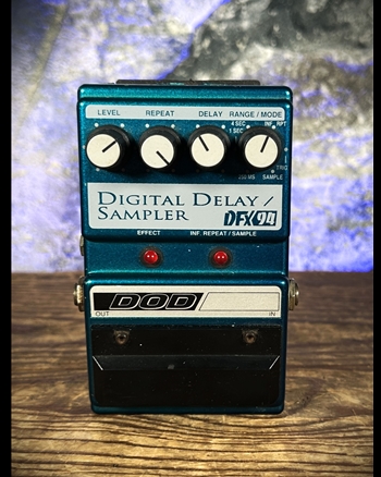 DOD DFX94 Digital Delay/Sampler Pedal *USED*